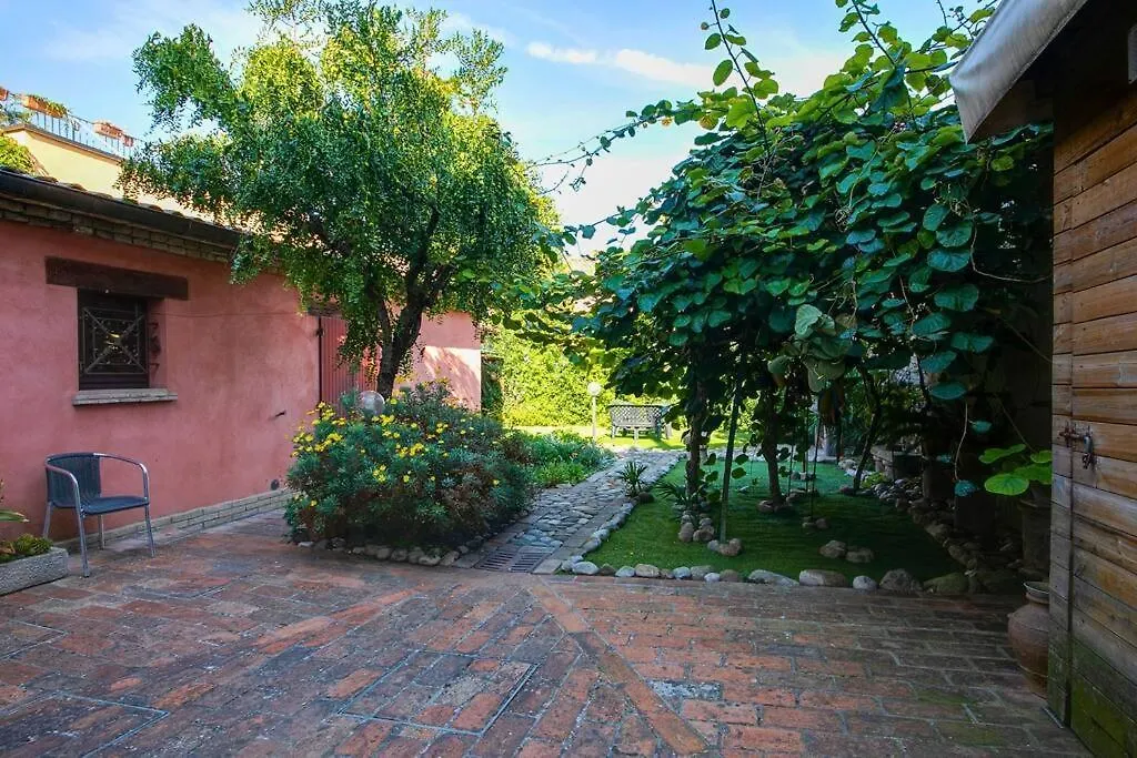 Maison Anna - Relax In Casa Indipendente Con Giardino In Centro E Free Parking Villa Rimini 0*,  Italy